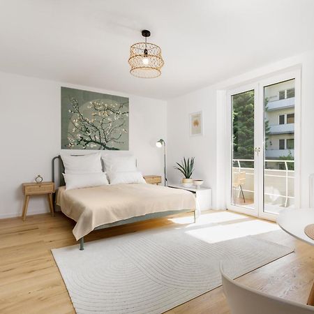 Design-Apartment In Linz Mit Netflix & Balkon Esterno foto