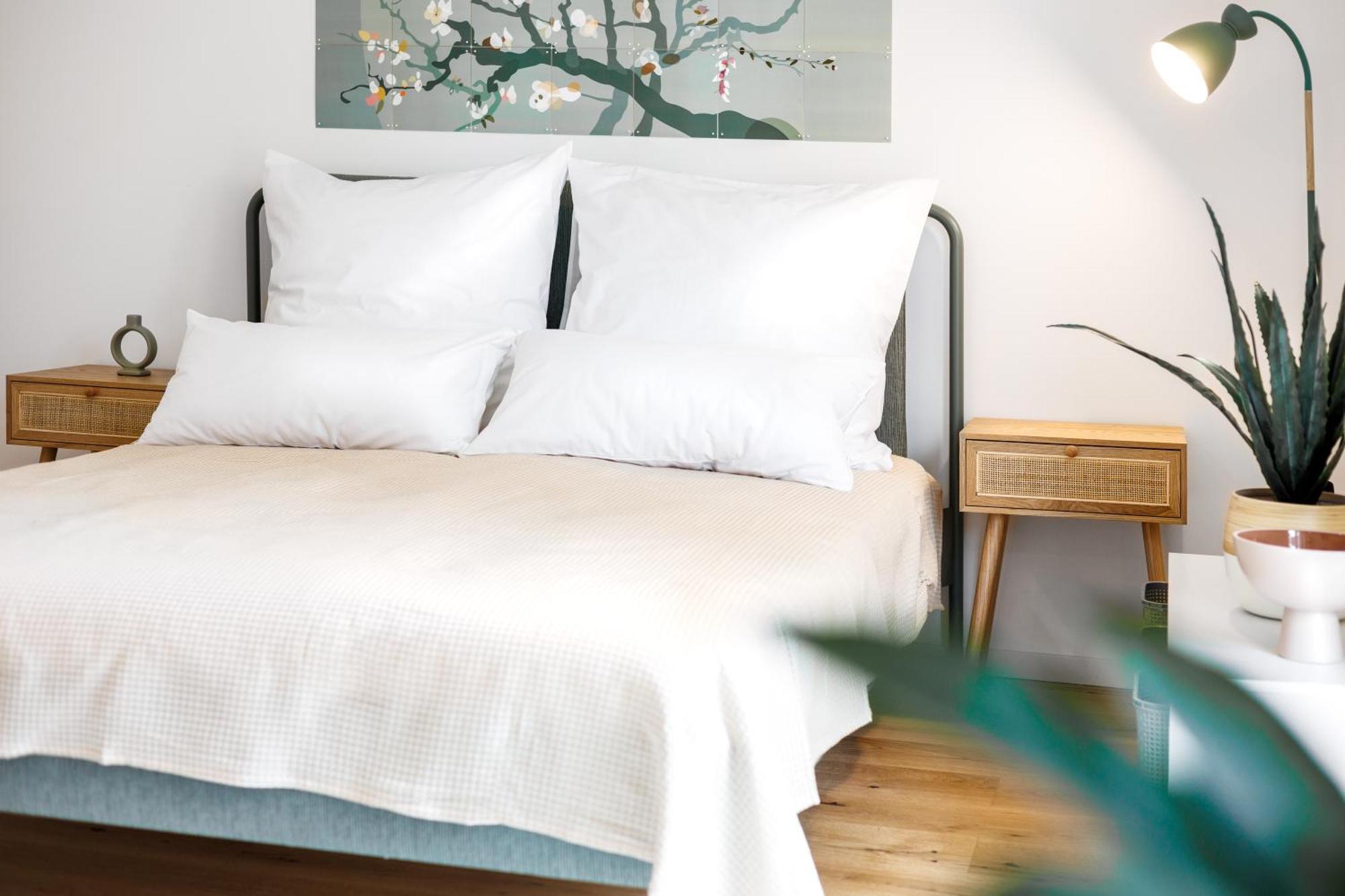 Design-Apartment In Linz Mit Netflix & Balkon Esterno foto
