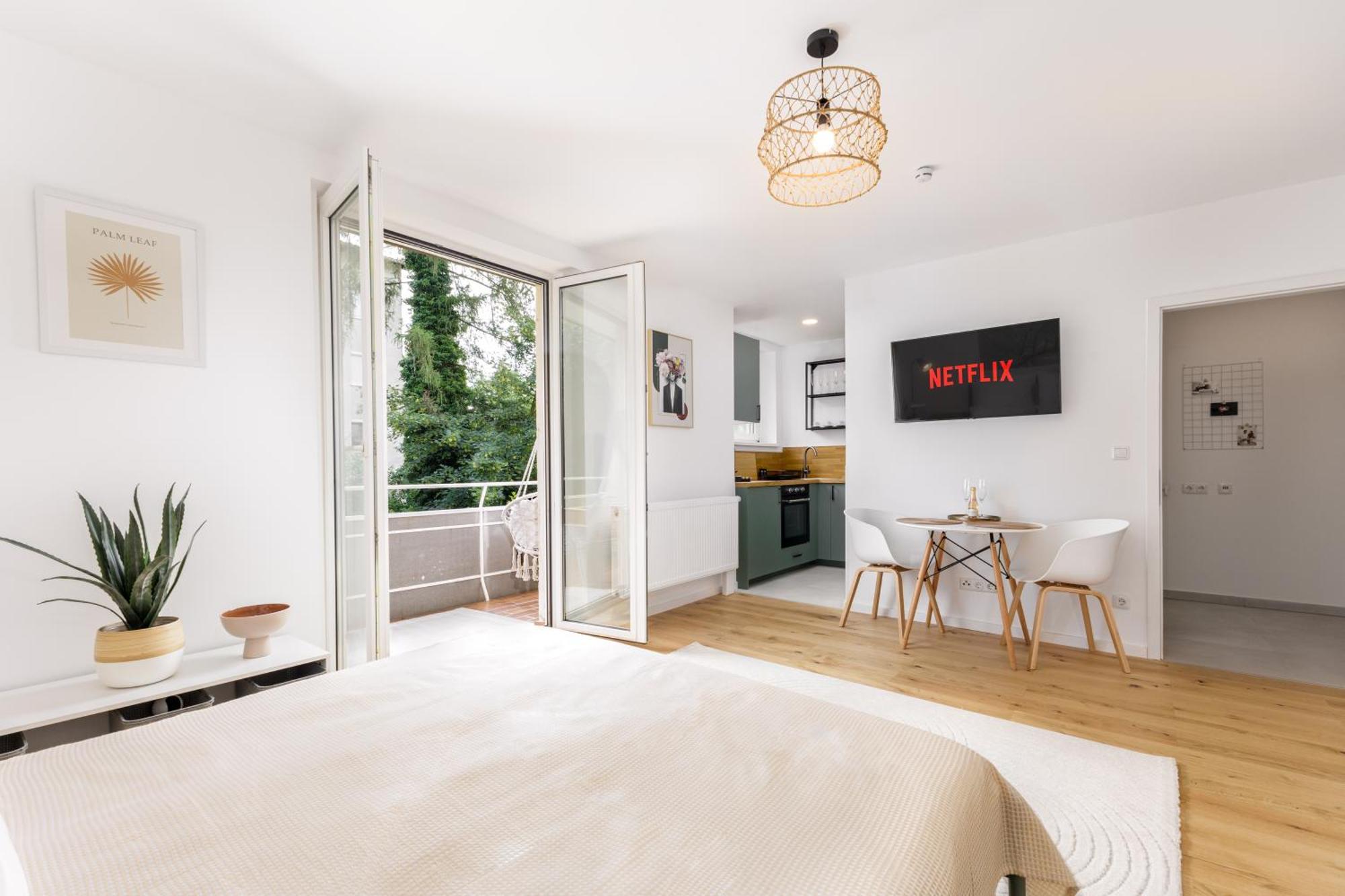 Design-Apartment In Linz Mit Netflix & Balkon Esterno foto